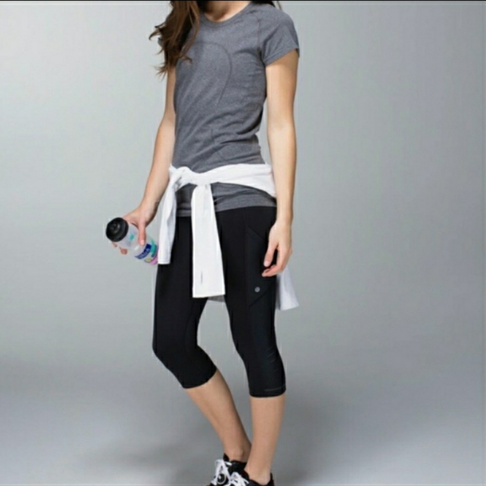 Lululemon Cut The Crop Shiny Side Pockets Size 4